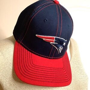 NEW ENGLAND PATRIOTS NFL New Era 39 Thirty M/L Stretchy Mesh Cap Red & Navy